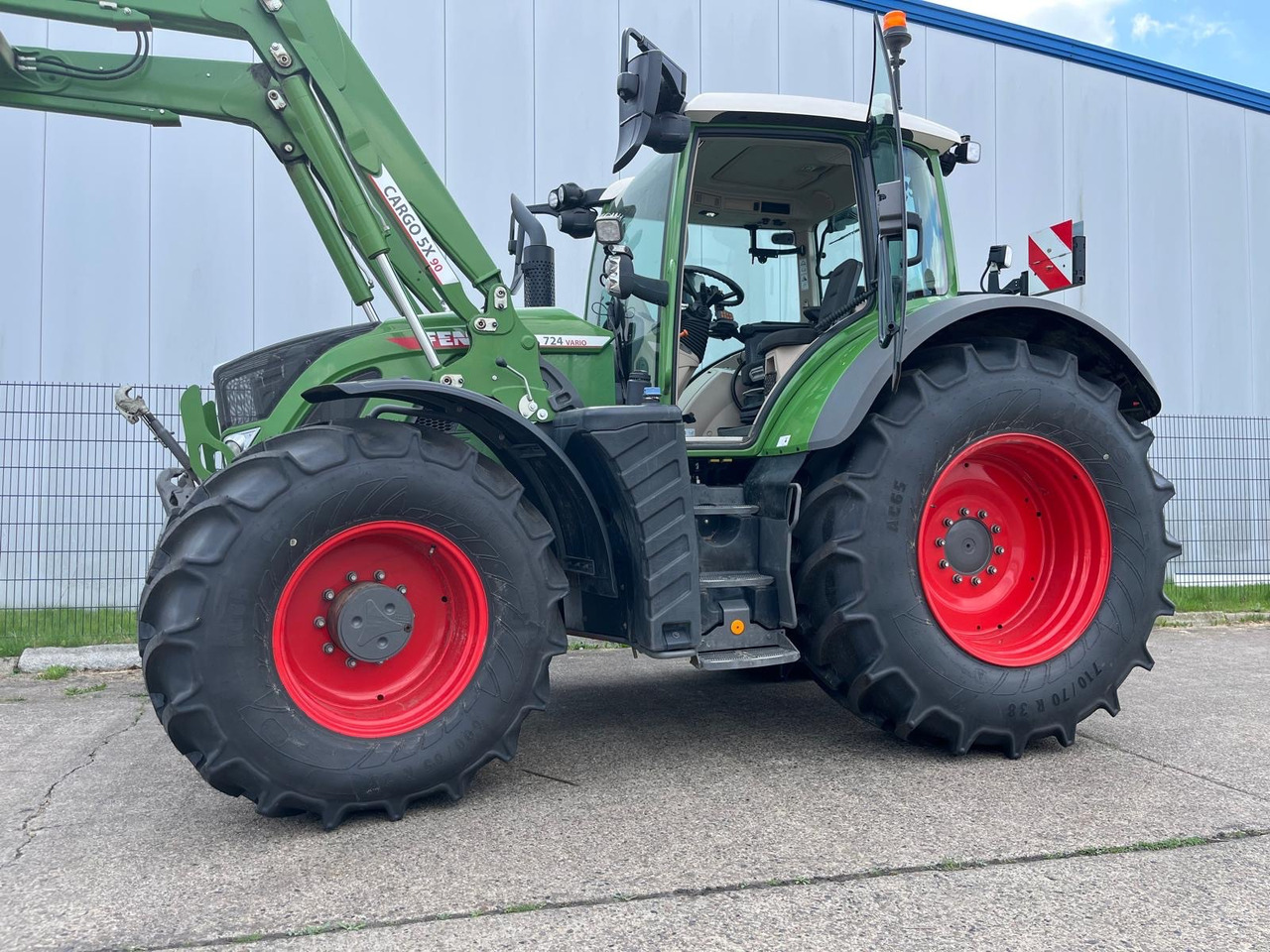 Fendt 724 Vario Gen6 ProfiPlus - Farm tractor: picture 1 Fendt 724 Vario Gen6 ProfiPlus - Farm tractor: picture 1
