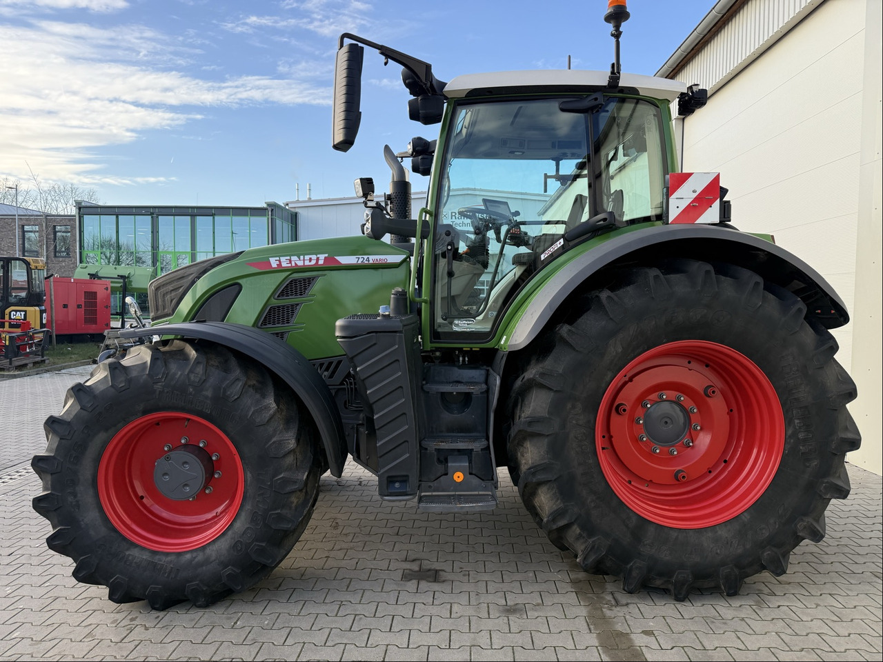 Farm tractor Fendt 724 Vario Gen6 ProfiPlus: picture 10