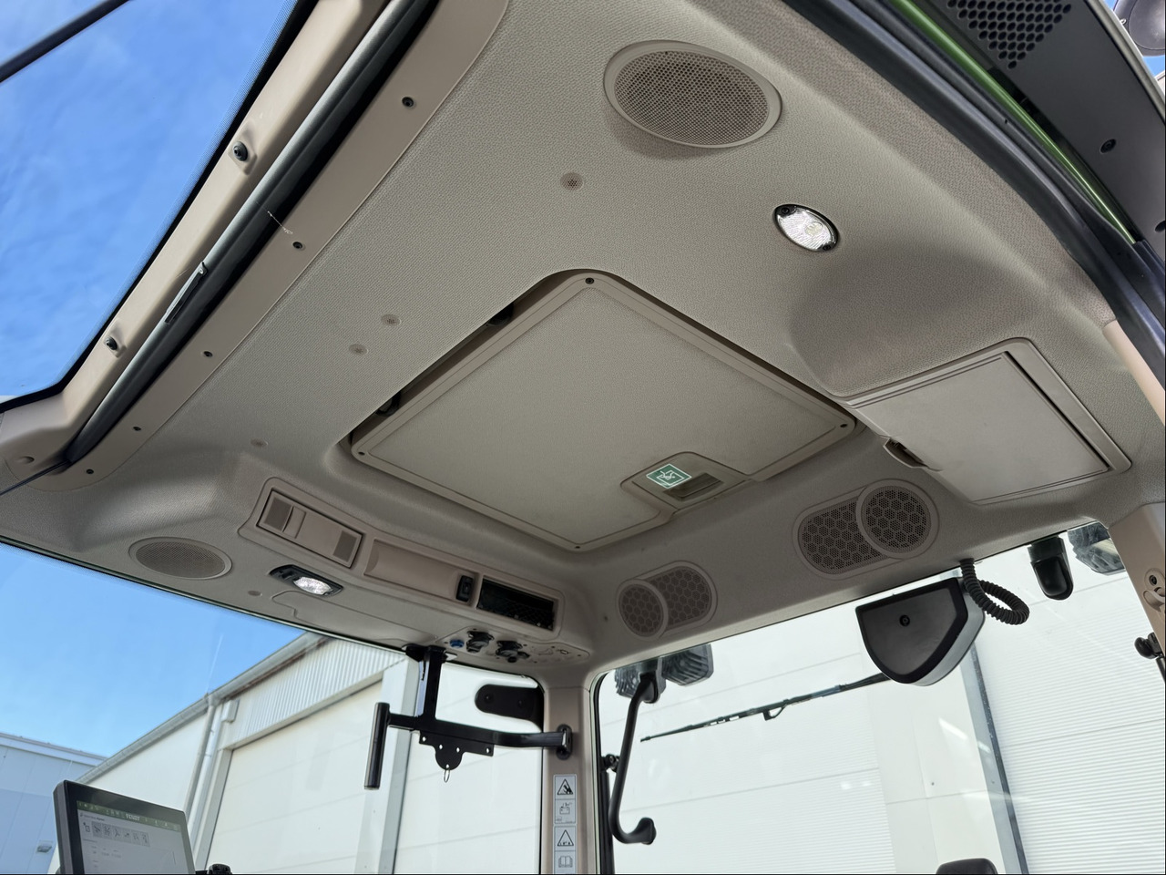 Fendt 724 Vario Gen6 ProfiPlus - Farm tractor: picture 4 Fendt 724 Vario Gen6 ProfiPlus - Farm tractor: picture 4