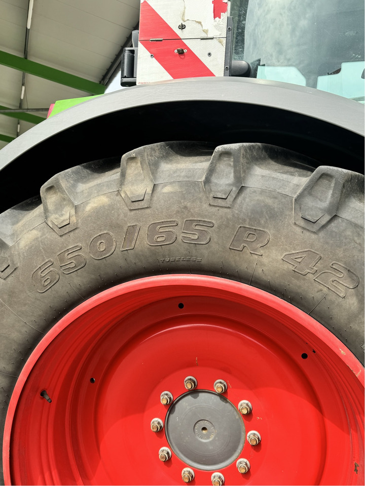 Fendt 724 Vario S4 - Farm tractor: picture 3 Fendt 724 Vario S4 - Farm tractor: picture 3