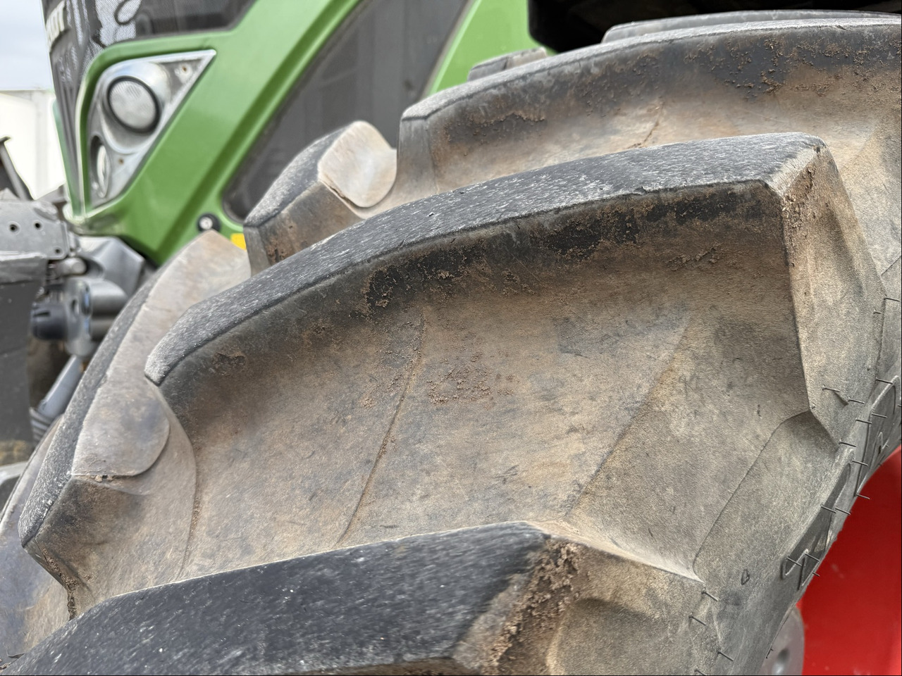 Farm tractor Fendt 724 Vario S4 Profi: picture 9