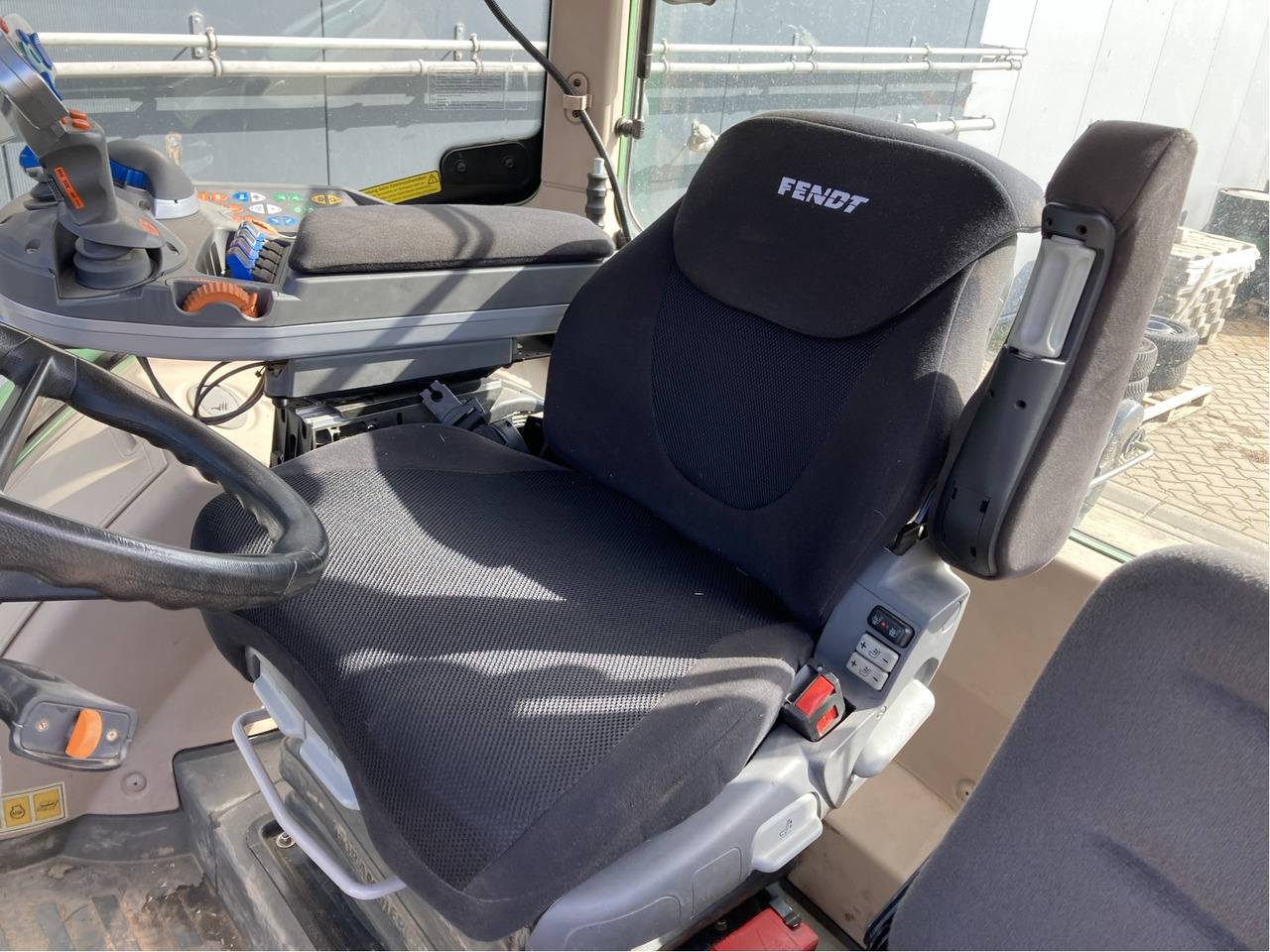 Fendt 724 Vario SCR - Farm tractor: picture 2 Fendt 724 Vario SCR - Farm tractor: picture 2