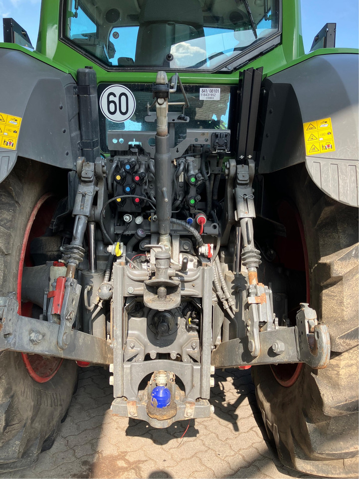 Fendt 826 Vario S4 Profi Plus RTK - Farm tractor: picture 5 Fendt 826 Vario S4 Profi Plus RTK - Farm tractor: picture 5