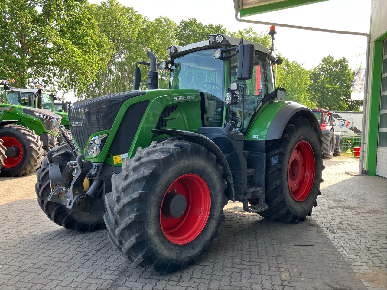 Fendt 826 Vario S4 Profi Plus RTK - Farm tractor: picture 1 Fendt 826 Vario S4 Profi Plus RTK - Farm tractor: picture 1