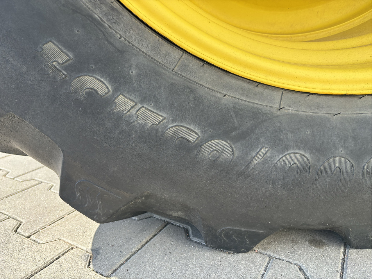 John Deere 7290 R - Farm tractor: picture 4 John Deere 7290 R - Farm tractor: picture 4