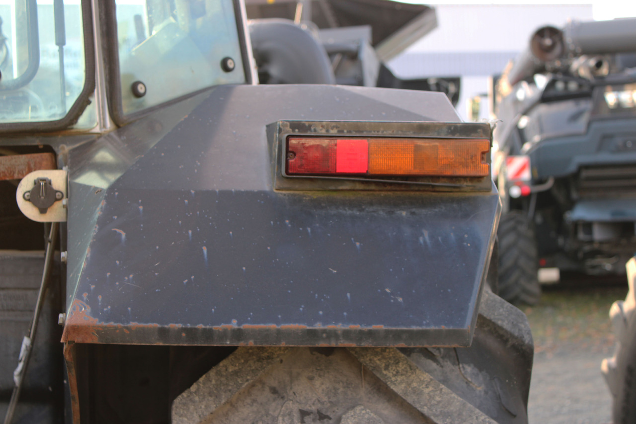 Massey Ferguson 3085 - Farm tractor: picture 3 Massey Ferguson 3085 - Farm tractor: picture 3