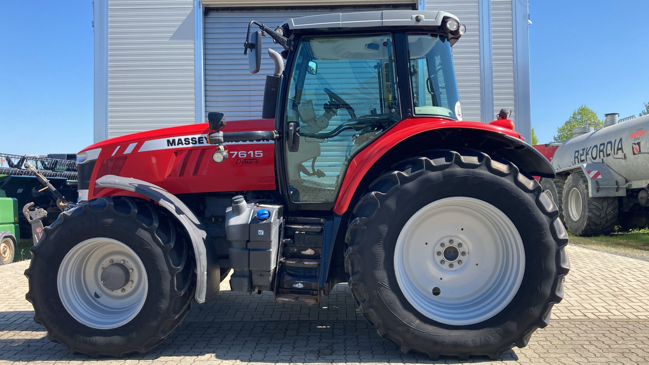 Massey Ferguson 7615 Dyna-6 Efficient - Farm tractor: picture 1 Massey Ferguson 7615 Dyna-6 Efficient - Farm tractor: picture 1