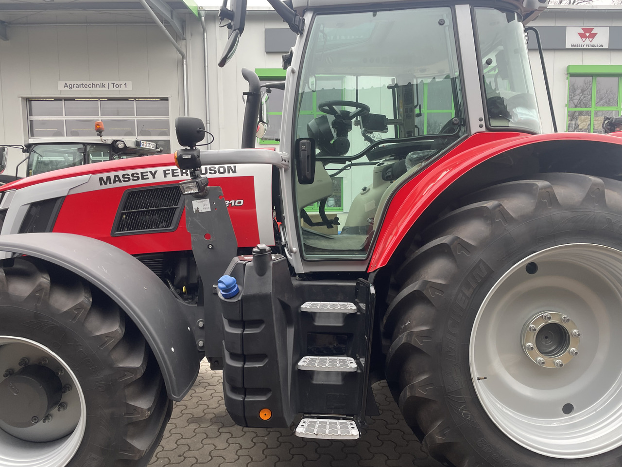 Massey Ferguson 7S.210 Dyna-VT EXCLUSIVE leasing Massey Ferguson 7S.210 Dyna-VT EXCLUSIVE: picture 6