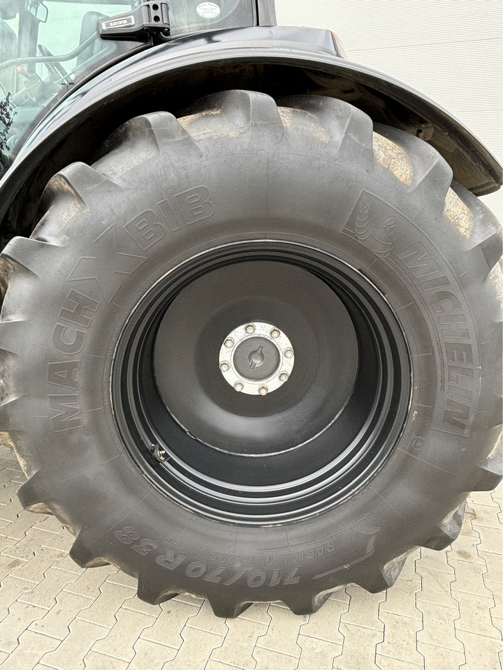 Valtra T254 Versu - Farm tractor: picture 4 Valtra T254 Versu - Farm tractor: picture 4