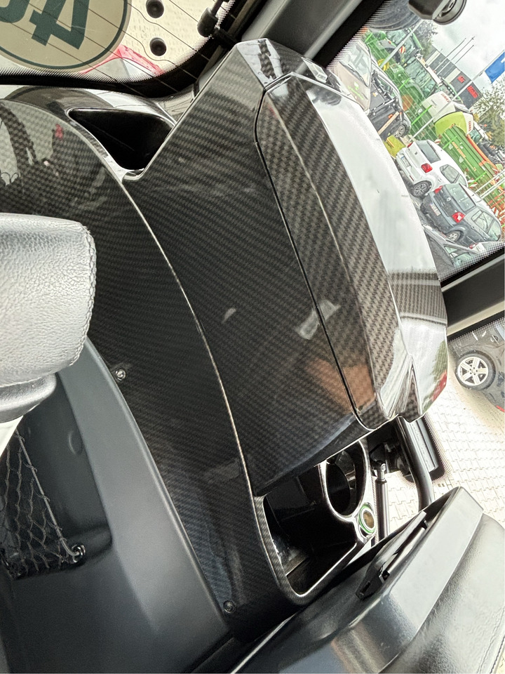 Valtra T254 Versu - Farm tractor: picture 2 Valtra T254 Versu - Farm tractor: picture 2