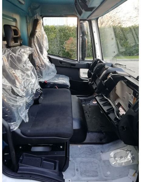 Iveco EUROCARGO Euro 6 - Cab and interior for Truck: picture 4 Iveco EUROCARGO Euro 6 - Cab and interior for Truck: picture 4