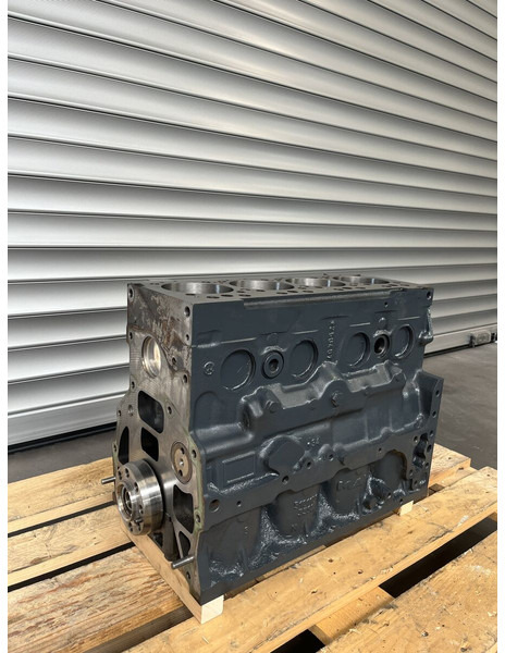 MAN TGM - TGL E4 - Cylinder block for Truck: picture 1 MAN TGM - TGL E4 - Cylinder block for Truck: picture 1