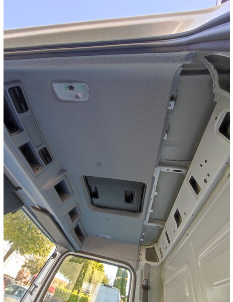 Mercedes-Benz ATEGO 4 CYLINDERS EURO 5 EURO 6 - Cab and interior for Truck: picture 4 Mercedes-Benz ATEGO 4 CYLINDERS EURO 5 EURO 6 - Cab and interior for Truck: picture 4