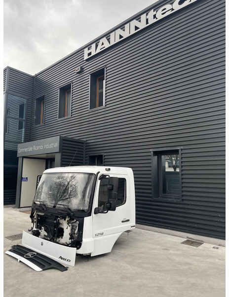 Mercedes-Benz ATEGO 4 CYLINDERS EURO 5 - Cab and interior for Truck: picture 1 Mercedes-Benz ATEGO 4 CYLINDERS EURO 5 - Cab and interior for Truck: picture 1