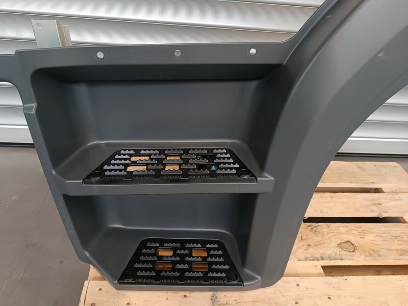 Mercedes-Benz ATEGO Euro 6 - Body and exterior for Truck: picture 2 Mercedes-Benz ATEGO Euro 6 - Body and exterior for Truck: picture 2