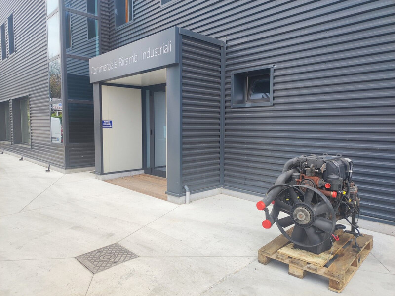 Mercedes-Benz ATEGO OM906LA-V - Engine for Truck: picture 1 Mercedes-Benz ATEGO OM906LA-V - Engine for Truck: picture 1