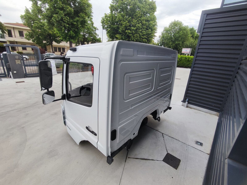 Mercedes-Benz Atego Euro 6 6 cylinders - Cab and interior for Truck: picture 5 Mercedes-Benz Atego Euro 6 6 cylinders - Cab and interior for Truck: picture 5