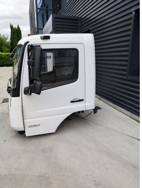 Mercedes-Benz Atego Euro 6 6 cylinders - Cab and interior for Truck: picture 4 Mercedes-Benz Atego Euro 6 6 cylinders - Cab and interior for Truck: picture 4