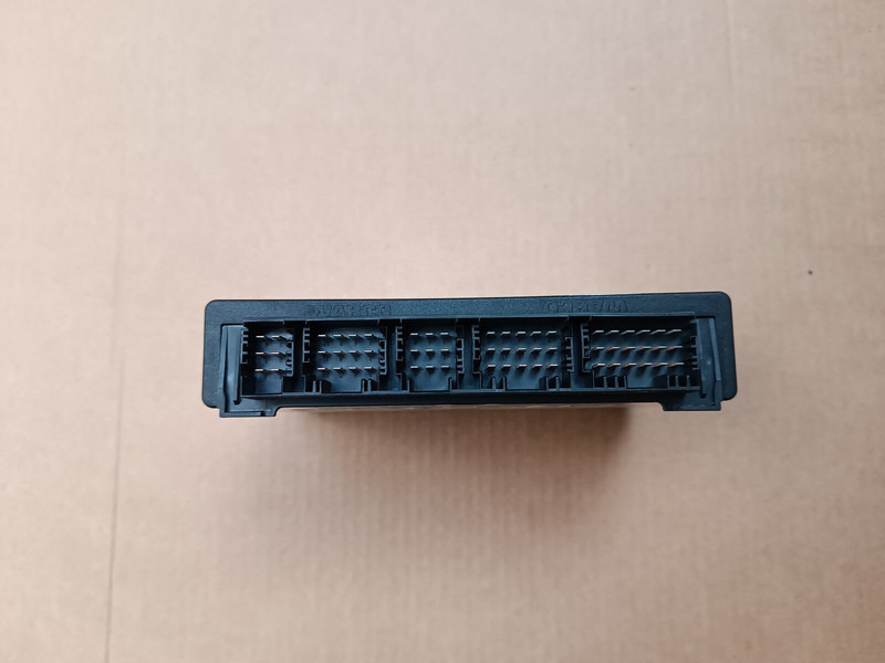 Mercedes-Benz EBS4 - ECU for Truck: picture 4 Mercedes-Benz EBS4 - ECU for Truck: picture 4