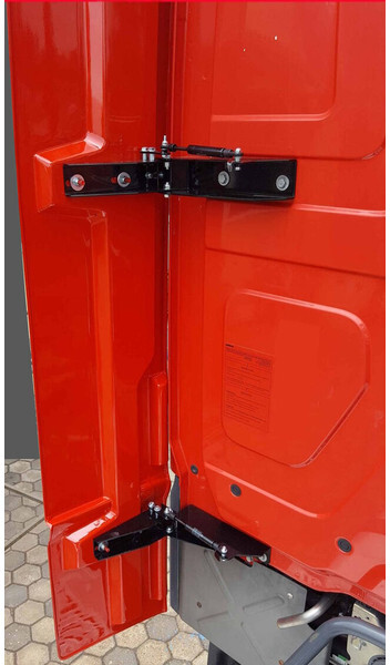 Volvo FH12 - FH13 - FH16 - Aerodynamics/ Spoiler for Truck: picture 3 Volvo FH12 - FH13 - FH16 - Aerodynamics/ Spoiler for Truck: picture 3