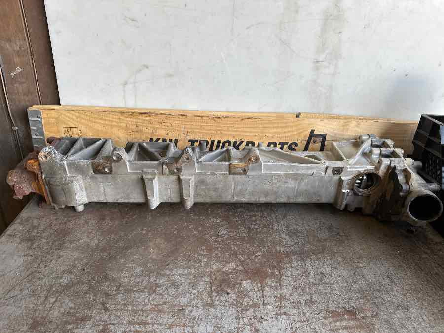 MAN EGR COOLER 51.08100-7304 51.08100-9304 - Engine and parts for Truck: picture 2 MAN EGR COOLER 51.08100-7304 51.08100-9304 - Engine and parts for Truck: picture 2