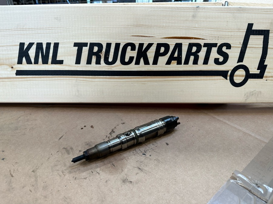 MAN INJECTOR 51.10100-6127 - Fuel processing/ Fuel delivery for Truck: picture 1 MAN INJECTOR 51.10100-6127 - Fuel processing/ Fuel delivery for Truck: picture 1