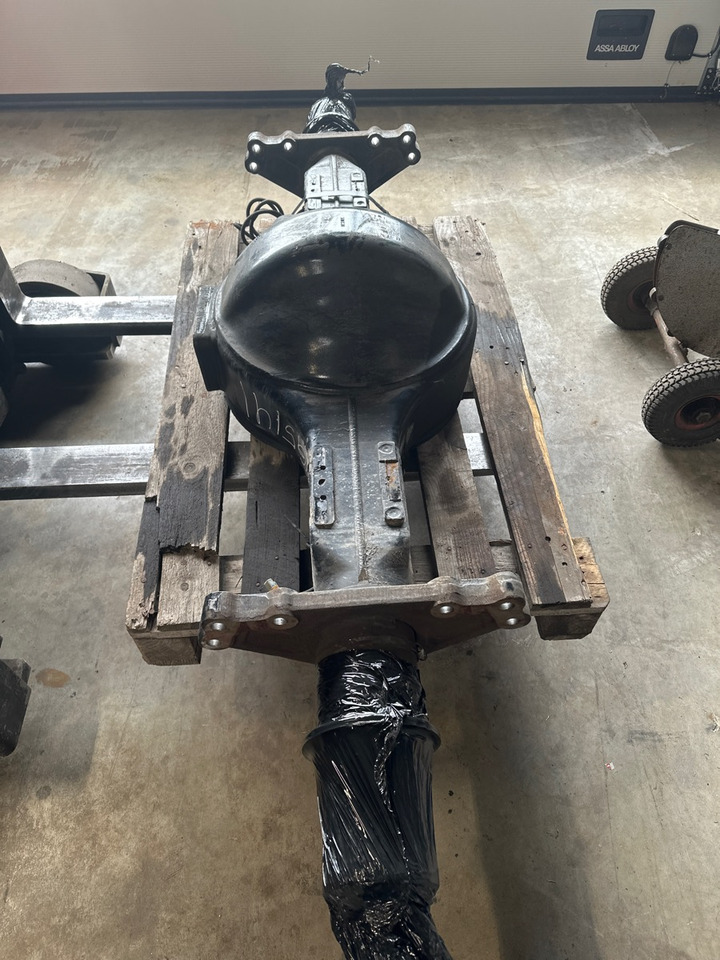 MAN REAR AXLE HY-1350 81.35401-5836 - Axle and parts for Truck: picture 1 MAN REAR AXLE HY-1350 81.35401-5836 - Axle and parts for Truck: picture 1