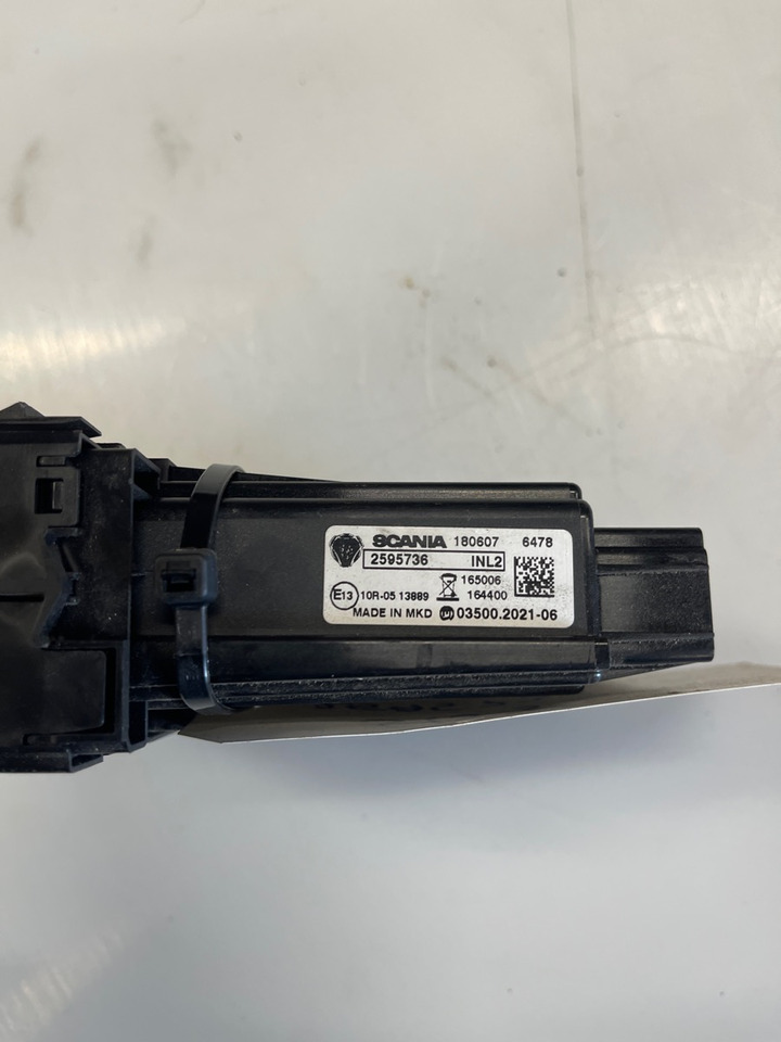 SCANIA CONTRTOL PANEL 2595736 - Dashboard for Truck: picture 2 SCANIA CONTRTOL PANEL 2595736 - Dashboard for Truck: picture 2