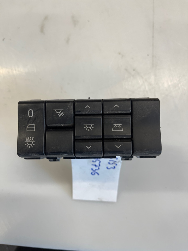 SCANIA CONTRTOL PANEL 2595736 - Dashboard for Truck: picture 1 SCANIA CONTRTOL PANEL 2595736 - Dashboard for Truck: picture 1