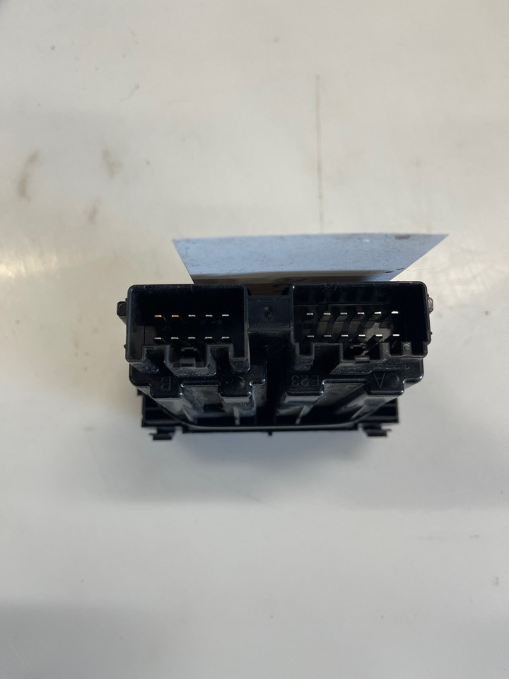 SCANIA CONTRTOL PANEL 2595736 - Dashboard for Truck: picture 3 SCANIA CONTRTOL PANEL 2595736 - Dashboard for Truck: picture 3