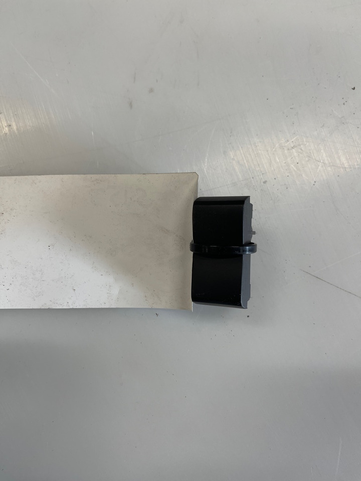 SCANIA DASBOARD COVER 2258466 - Dashboard for Truck: picture 2 SCANIA DASBOARD COVER 2258466 - Dashboard for Truck: picture 2