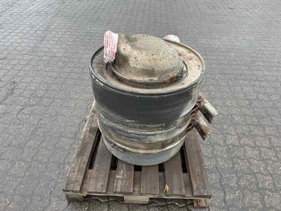 SCANIA EXHAUST 1538681 - Muffler/ Exhaust system for Truck: picture 1 SCANIA EXHAUST 1538681 - Muffler/ Exhaust system for Truck: picture 1