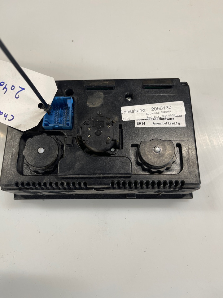 SCANIA HEAT PANEL 2040484 - Dashboard for Truck: picture 1 SCANIA HEAT PANEL 2040484 - Dashboard for Truck: picture 1