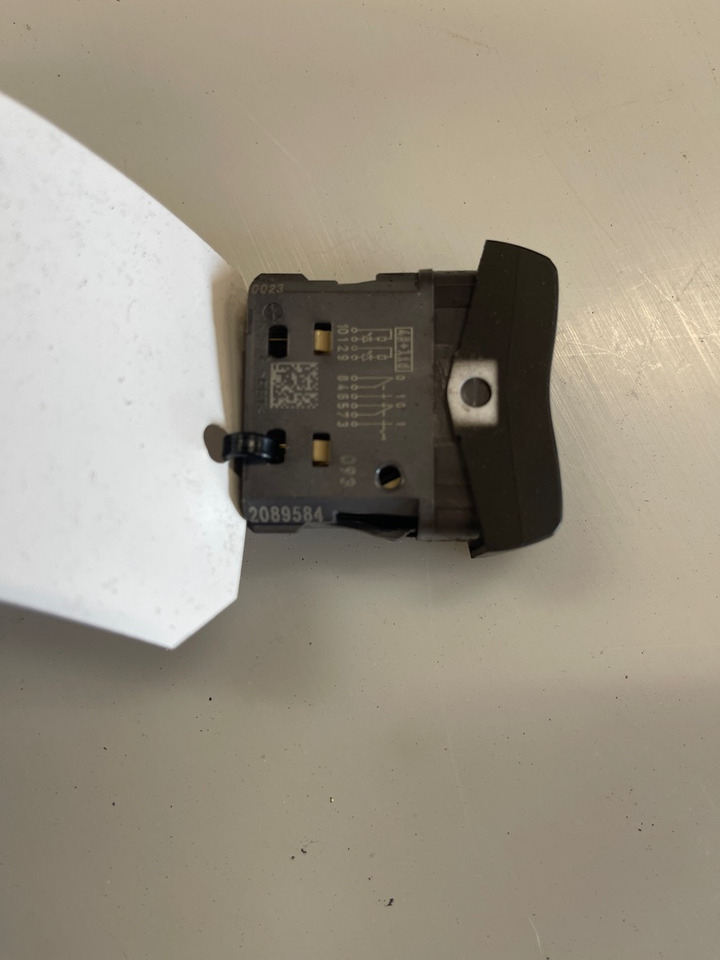 SCANIA SWITCH 2089584 - Dashboard for Truck: picture 1 SCANIA SWITCH 2089584 - Dashboard for Truck: picture 1