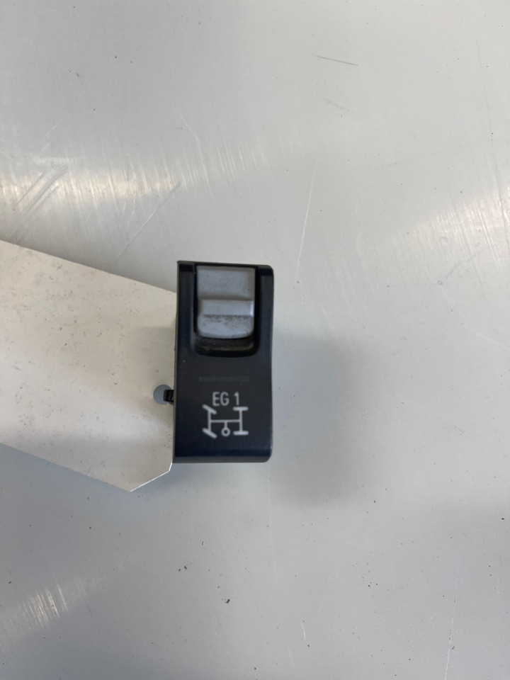 SCANIA SWITCH 2089584 - Dashboard for Truck: picture 2 SCANIA SWITCH 2089584 - Dashboard for Truck: picture 2