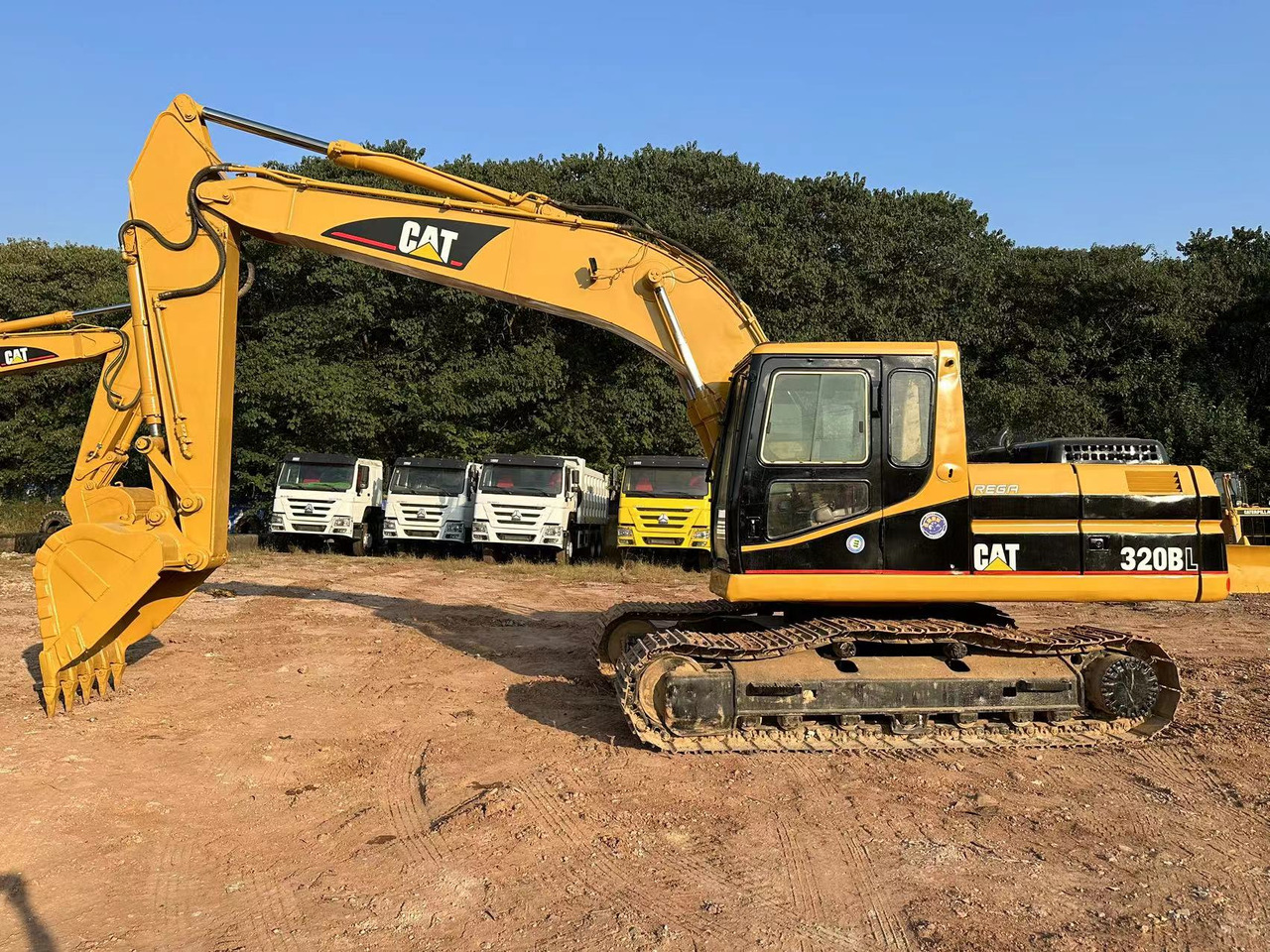 CAT 320B - Crawler excavator: picture 1 CAT 320B - Crawler excavator: picture 1