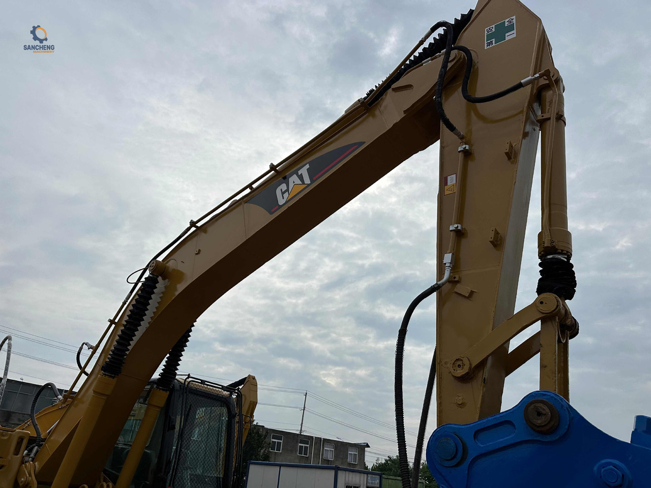 CAT 320CL with hammer - Crawler excavator: picture 4 CAT 320CL with hammer - Crawler excavator: picture 4