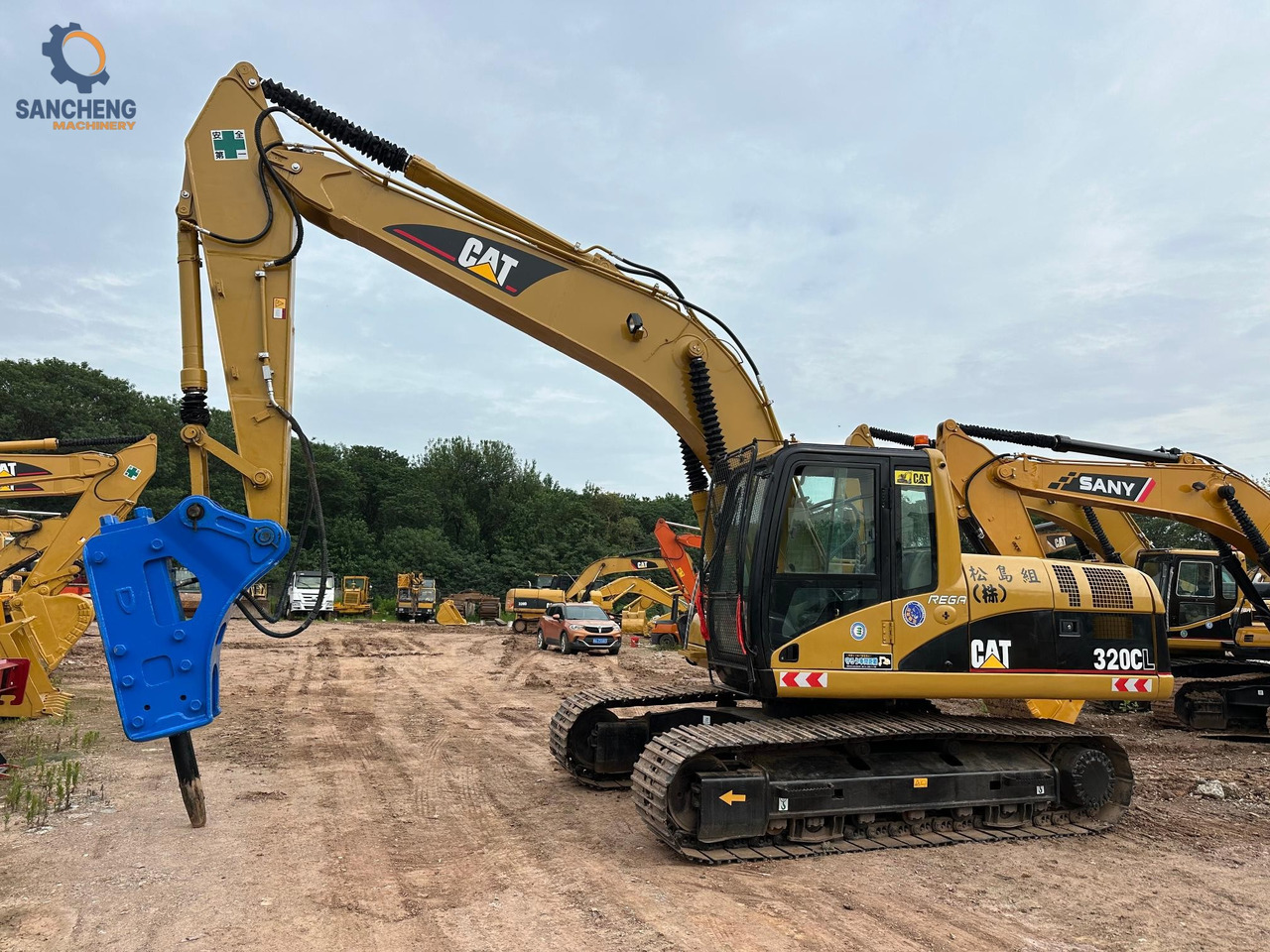 CAT 320CL with hammer - Crawler excavator: picture 1 CAT 320CL with hammer - Crawler excavator: picture 1