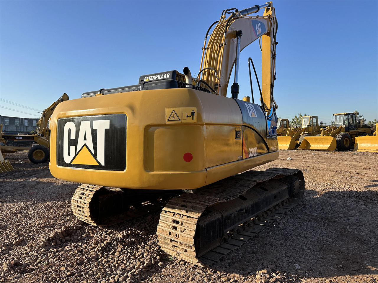 CAT 320DL - Excavator: picture 4 CAT 320DL - Excavator: picture 4
