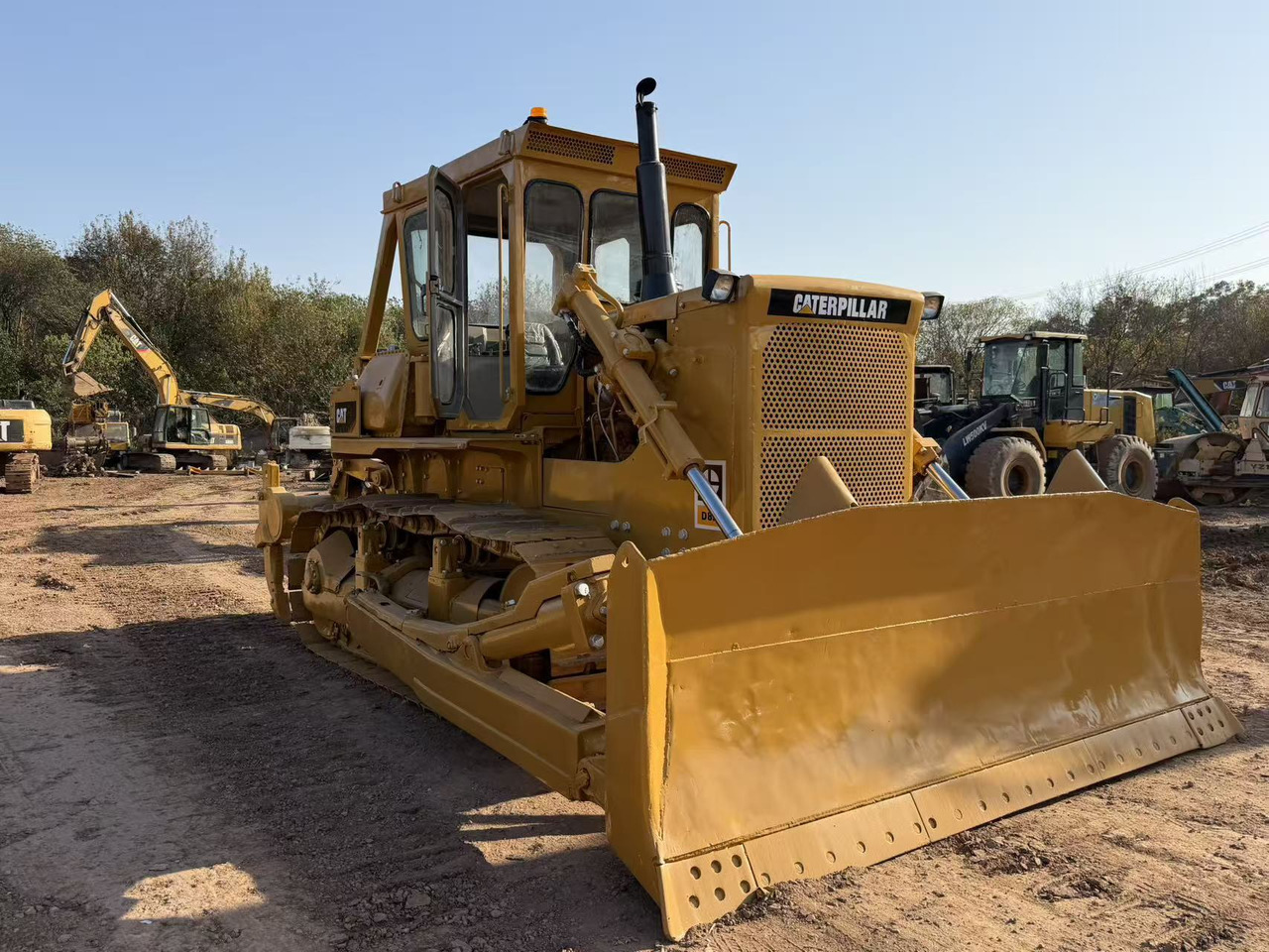CAT D8K - Bulldozer: picture 3 CAT D8K - Bulldozer: picture 3