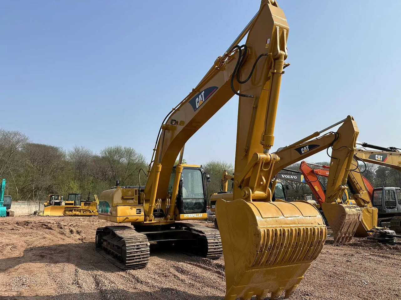 CATERPILLAR 325C - Crawler excavator: picture 3 CATERPILLAR 325C - Crawler excavator: picture 3