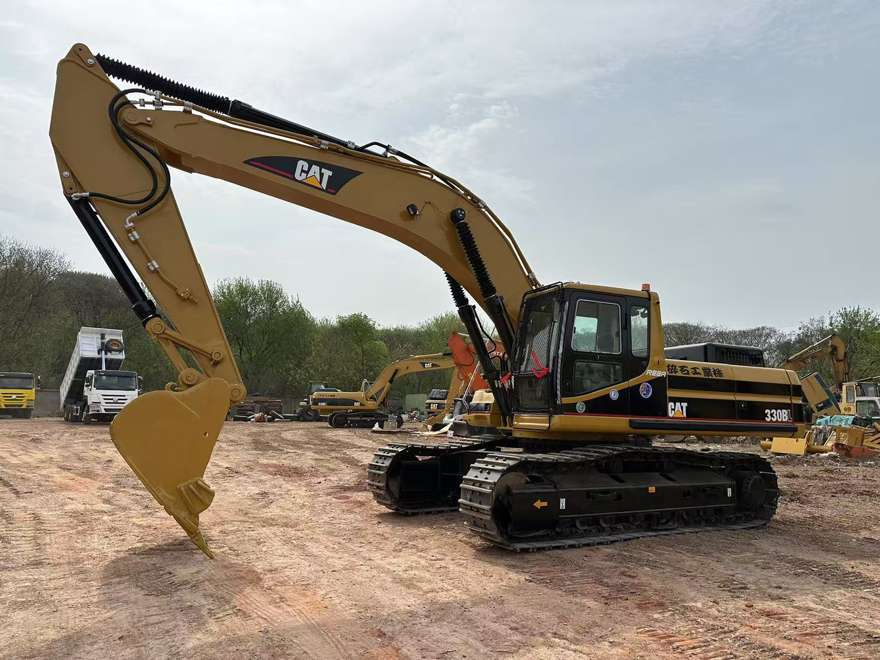 CATERPILLAR 330BL - Excavator: picture 1 CATERPILLAR 330BL - Excavator: picture 1