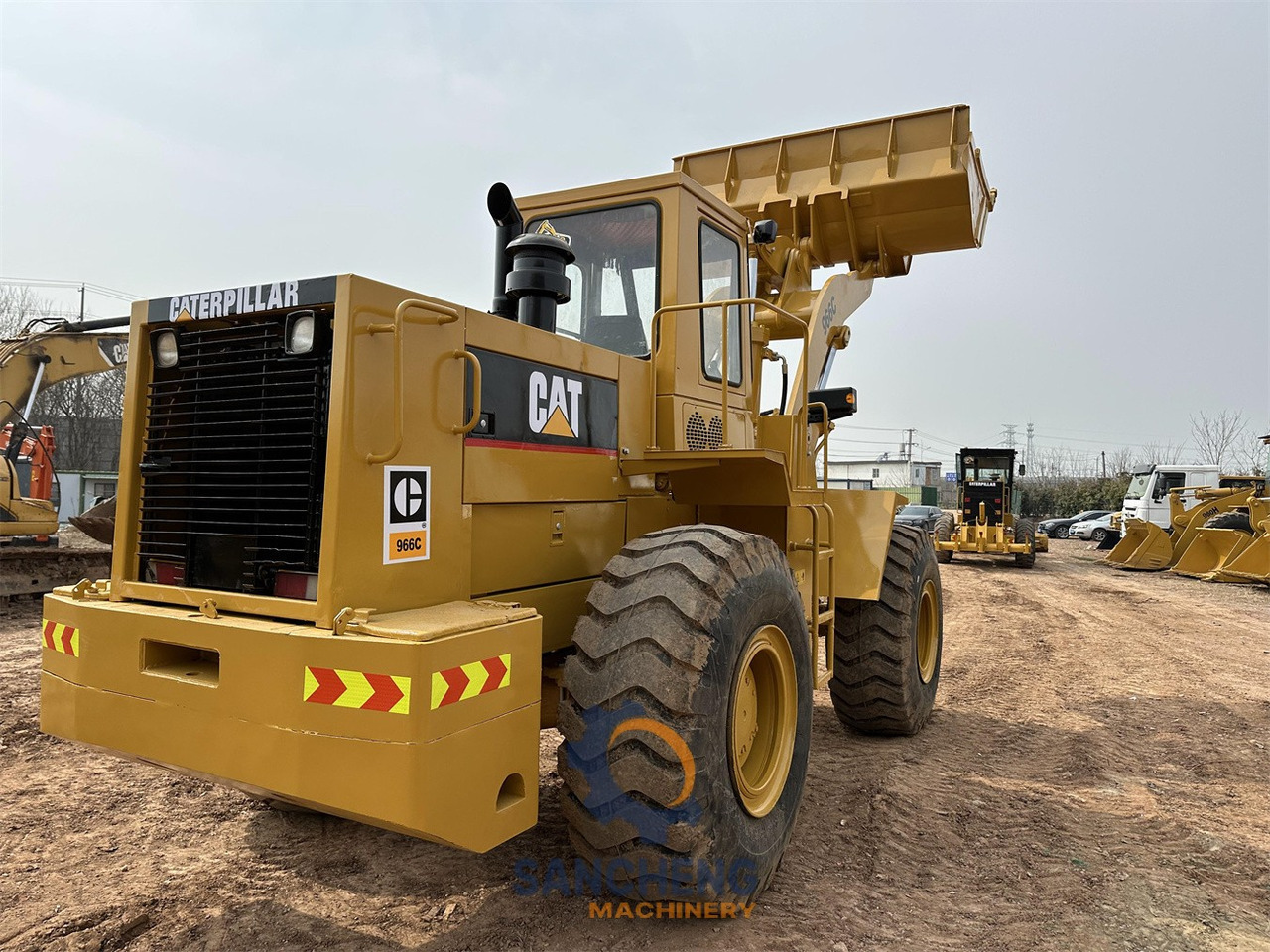 Wheel loader CATERPILLAR 966C: picture 6