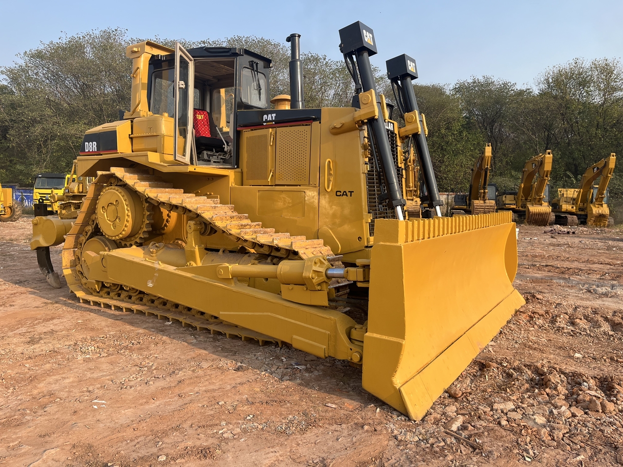 CATERPILLAR D8R - Bulldozer: picture 3 CATERPILLAR D8R - Bulldozer: picture 3
