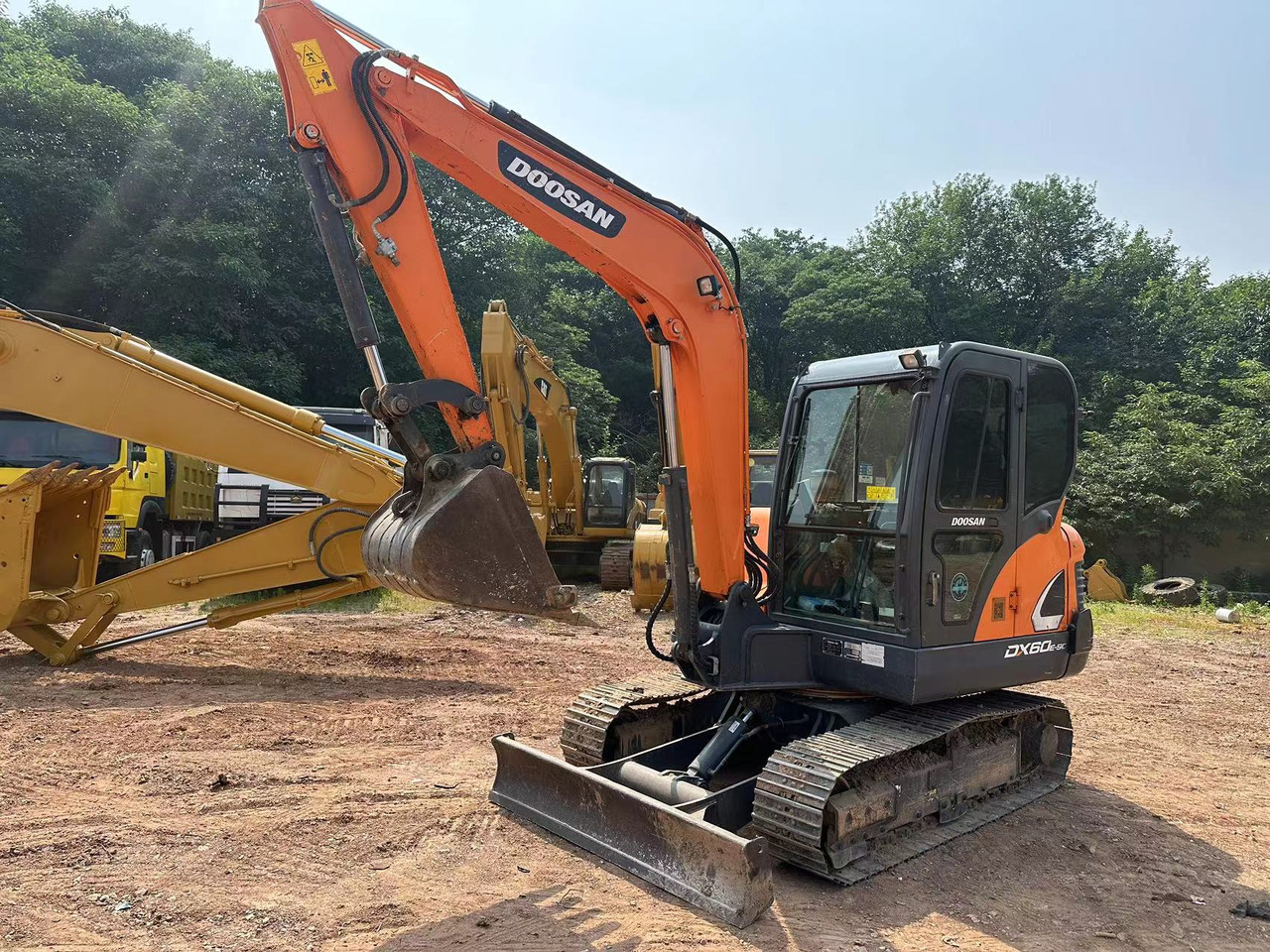 Mini excavator DOOSAN DX60: picture 11