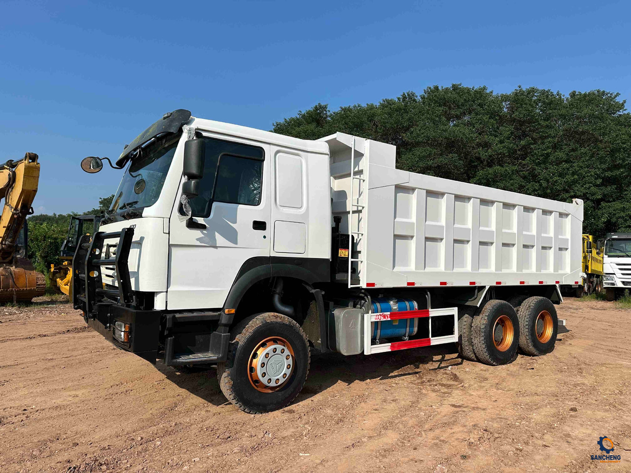HOWO 400hp - Tipper: picture 4 HOWO 400hp - Tipper: picture 4