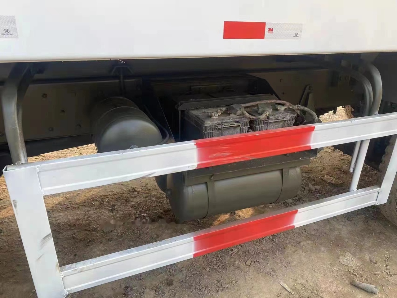 SINOTRUK HOWO 371 Tipper truck - Tipper: picture 5 SINOTRUK HOWO 371 Tipper truck - Tipper: picture 5