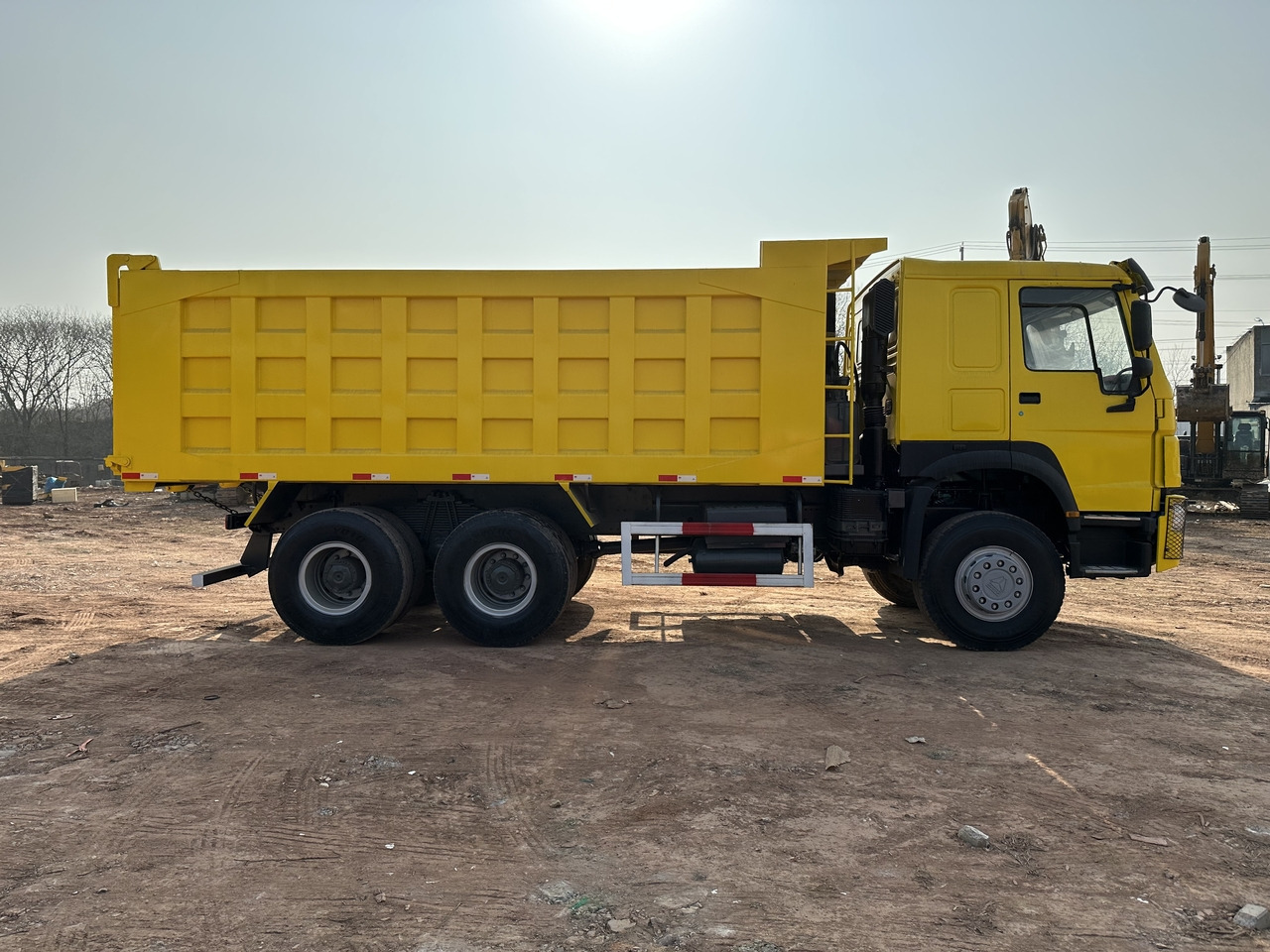 SINOTRUK Howo 6x4 Dump truck 371hp - Tipper: picture 5 SINOTRUK Howo 6x4 Dump truck 371hp - Tipper: picture 5