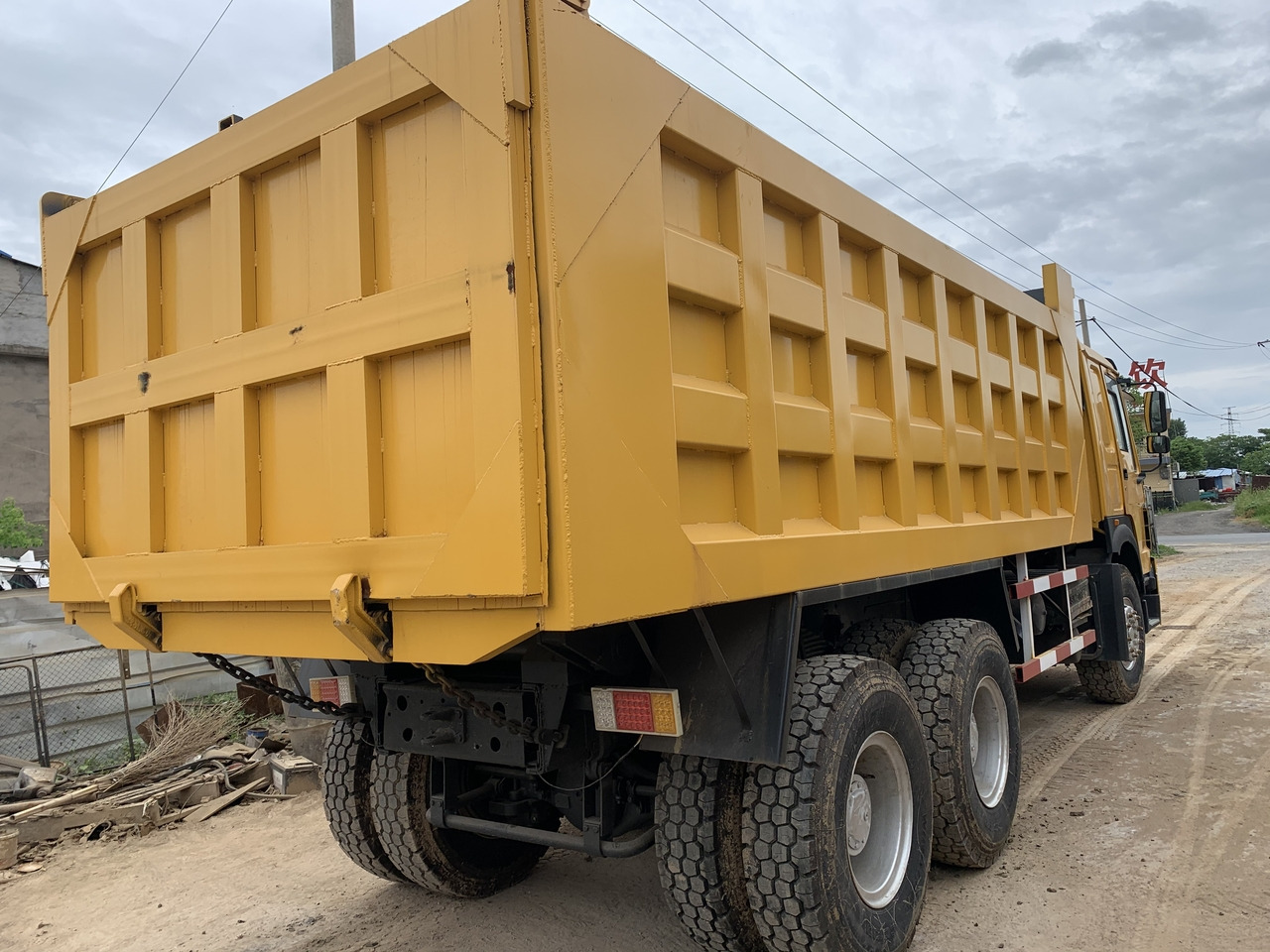 SINOTRUK Howo Dump truck 371 - Tipper: picture 3 SINOTRUK Howo Dump truck 371 - Tipper: picture 3