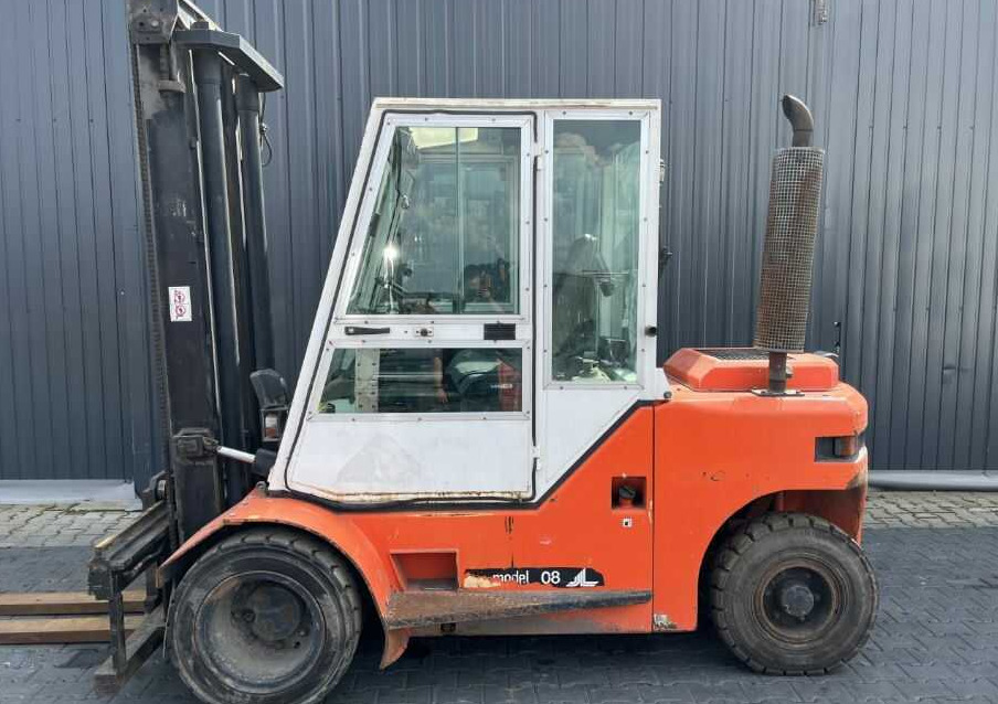 Dan Truck 4508 - Diesel forklift: picture 2 Dan Truck 4508 - Diesel forklift: picture 2
